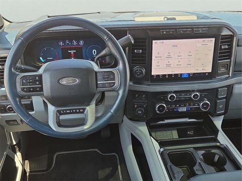 Used 2024 Ford F250 Limited image 8