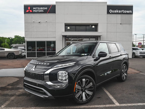 New 2025 Mitsubishi Outlander SE image 1