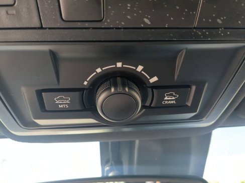 Used 2023 Toyota Tacoma TRD Off-Road image 33