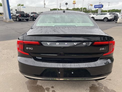 Certified 2025 Volvo S90 B6 Plus image 4