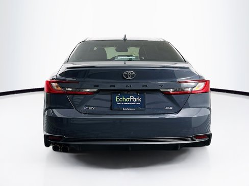 Used 2025 Toyota Camry SE image 7