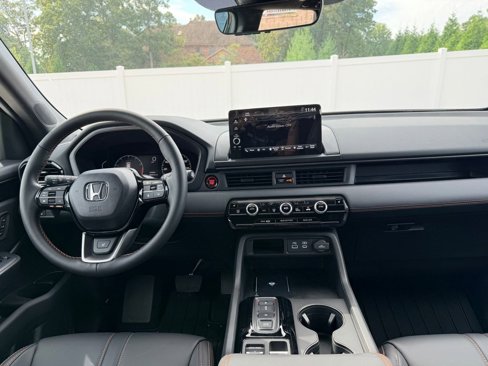 New 2025 Honda Pilot TrailSport image 4
