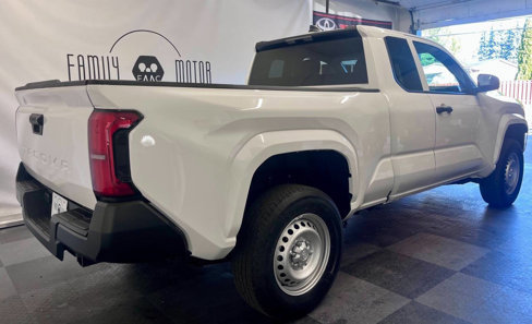 Used 2024 Toyota Tacoma SR image 3