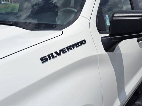 Used 2024 Chevrolet Silverado 1500 Custom w/ Turbomax Blackout Package image 13