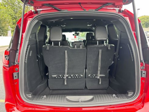 New 2026 Chrysler Pacifica Select image 4