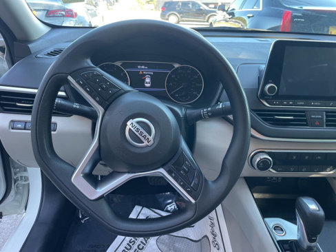 Used 2022 Nissan Altima 2.5 SV image 10