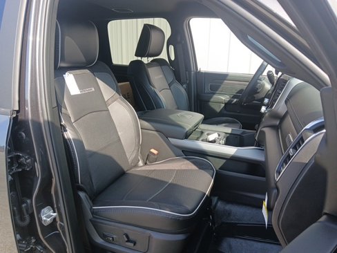 New 2026 RAM 4500 Laramie w/ Laramie Trim Package image 30