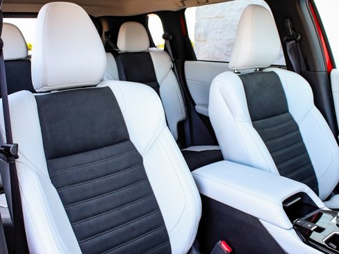 New 2025 Mitsubishi Outlander SE image 41