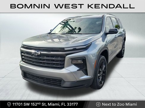 Used 2024 Chevrolet Traverse LT w/ Midnight/Sport Edition image 2