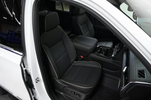 New 2026 GMC Yukon Elevation image 17