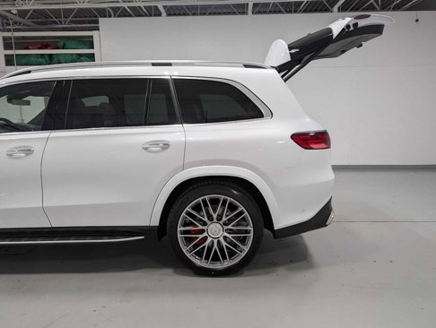 New 2026 Mercedes-Benz GLS 63 AMG 4MATIC image 9