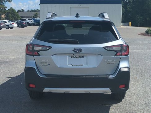 New 2025 Subaru Outback Touring image 4