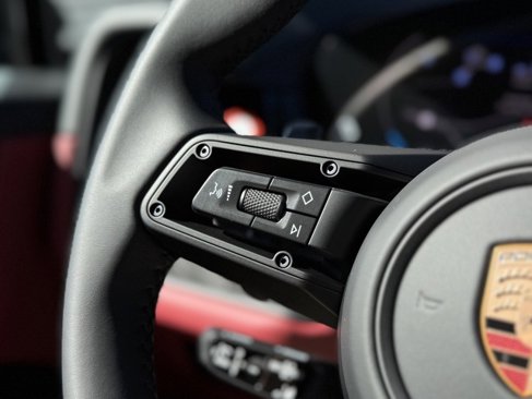New 2026 Porsche Cayenne GTS image 19