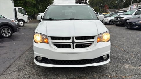 Used 2019 Dodge Grand Caravan GT image 2
