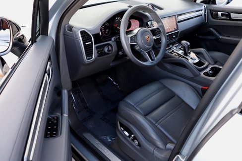 Used 2021 Porsche Cayenne image 16