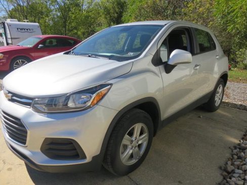 Used 2019 Chevrolet Trax LS image 3