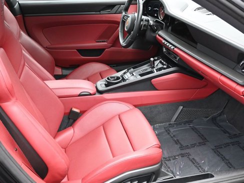 Certified 2024 Porsche 911 Carrera GTS image 26
