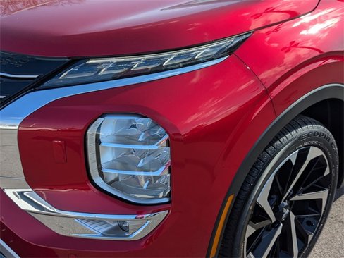 New 2025 Mitsubishi Outlander SEL image 9