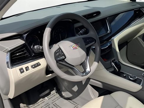 Used 2020 Cadillac XT6 Premium Luxury image 13