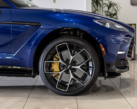 Used 2025 Aston Martin DBX 707 image 10