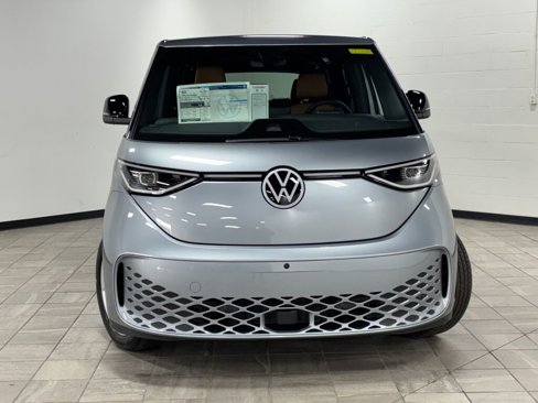 New 2025 Volkswagen ID. Buzz Pro S Plus image 2