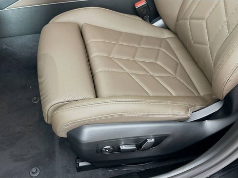 New 2026 BMW 540i xDrive w/ Executive Package image 26