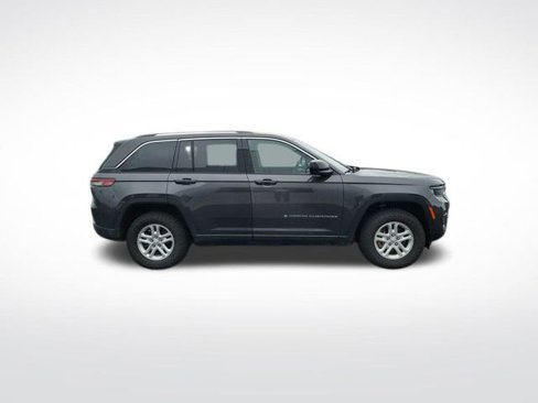 Used 2023 Jeep Grand Cherokee Laredo w/ Trailer Tow Prep Group (B) image 5