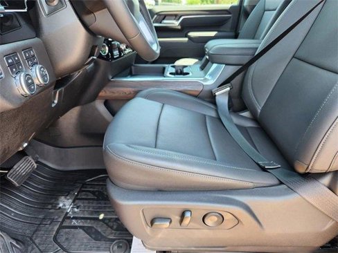 New 2025 GMC Sierra 2500 SLT w/ SLT Premium Package image 7