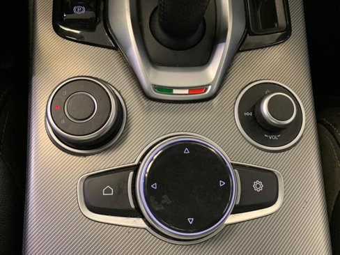 Used 2023 Alfa Romeo Stelvio Veloce image 36