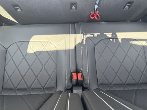 New 2025 Volkswagen Atlas SEL Premium R-Line image 32