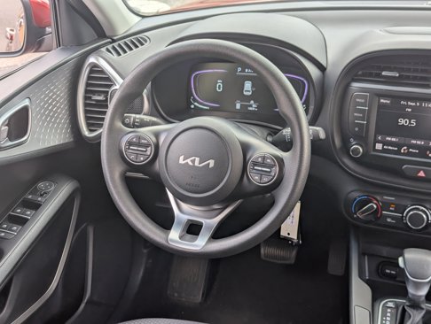Certified 2023 Kia Soul LX image 13