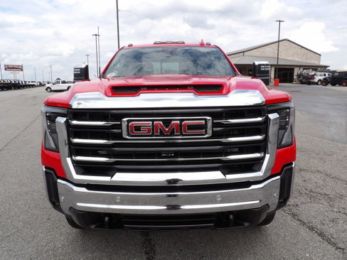 Used 2024 GMC Sierra 2500 SLT w/ SLT Premium Package image 12