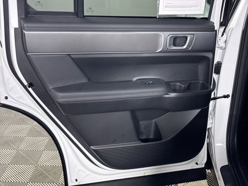 Used 2025 Hyundai Santa Fe SEL image 18