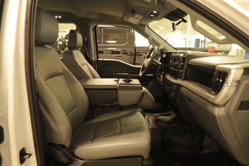 Used 2025 Ford F250 Lariat image 15