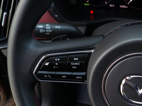 Certified 2025 MAZDA CX-70 Plug-In Hybrid w/ Premium Plus image 31