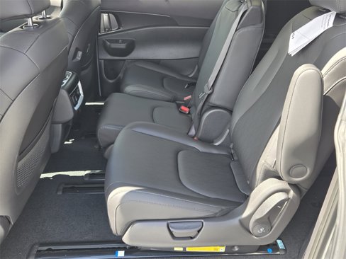 New 2026 Kia Carnival SX image 7