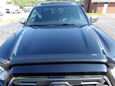 Used 2016 Toyota Tacoma Limited image 9