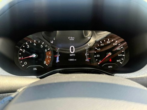 Used 2022 Jeep Compass Latitude image 23