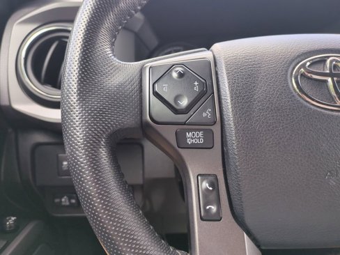 Used 2023 Toyota Tacoma TRD Off-Road image 23