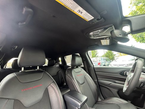 Used 2024 Jeep Compass Trailhawk image 27