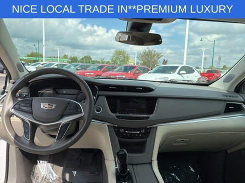 Used 2024 Cadillac XT5 Premium Luxury w/ LPO, Floor Liner Package image 21