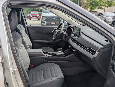New 2025 Mitsubishi Outlander SE image 9