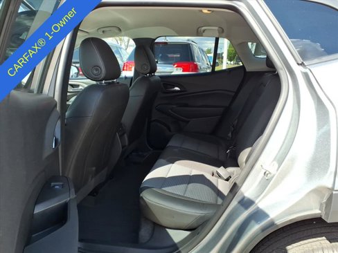 Used 2025 Chevrolet Trax LT image 11