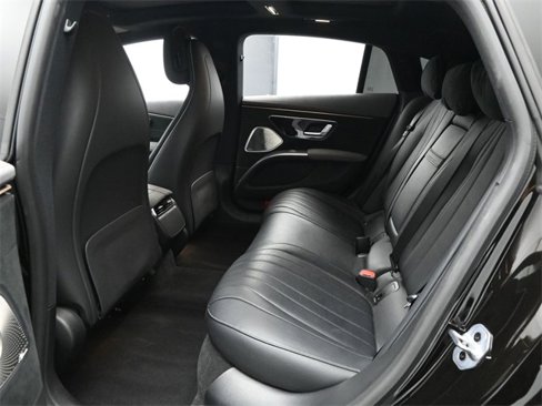 Used 2022 Mercedes-Benz EQS 580 4MATIC Sedan image 14