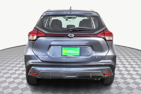 Used 2022 Nissan Kicks SV image 7