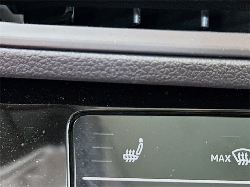 Used 2025 Volkswagen Jetta SE image 19