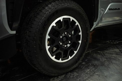 Used 2025 Toyota Tacoma TRD Off-Road image 3