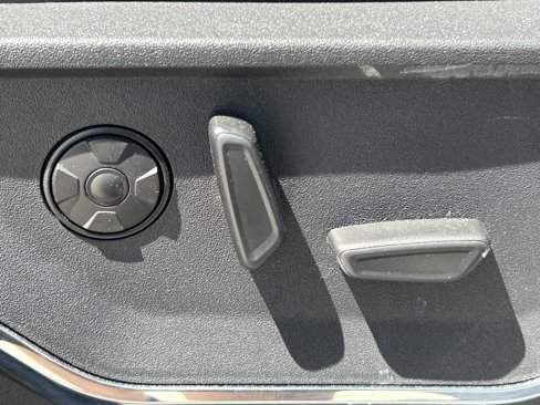 Used 2024 Ford F250 Platinum image 37