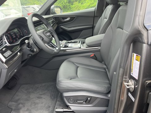 New 2025 Audi Q8 Premium image 7