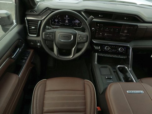 Used 2025 GMC Sierra 3500 Denali Ultimate image 19
